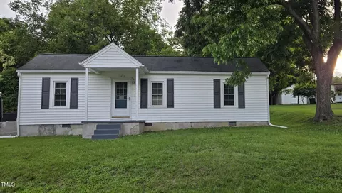 426 Smith St, Burlington, NC 27217