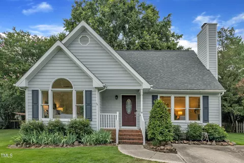 8 Great Oak Ct, Durham, NC 27713