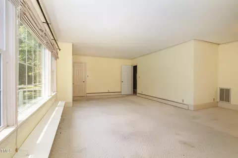 103 E Meadowbrook Dr, Smithfield, NC 27577 photo 4