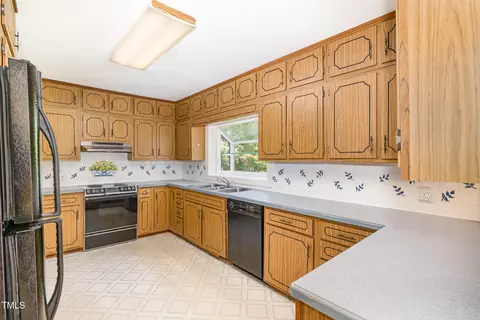 103 E Meadowbrook Dr, Smithfield, NC 27577 photo 5