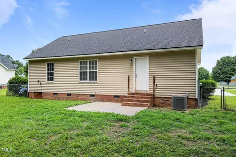 161 Bridgewater Dr, Erwin, NC 28339 photo 8