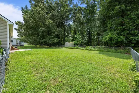 161 Bridgewater Dr, Erwin, NC 28339 photo 19