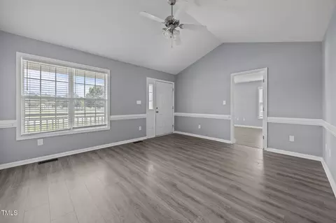 161 Bridgewater Dr, Erwin, NC 28339 photo 5