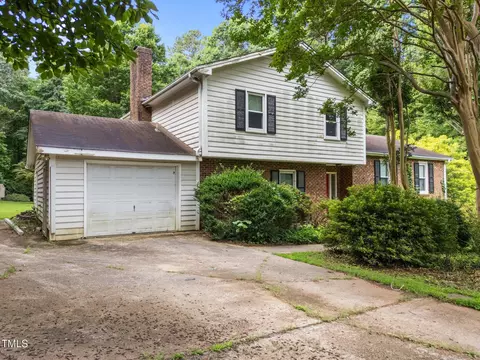 204 Chatterson Dr, Raleigh, NC 27615
