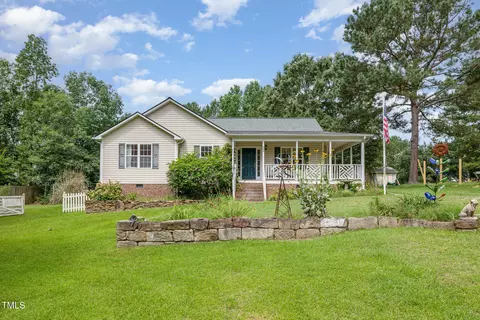 559 Blue Pond Rd, Clayton, NC 27520
