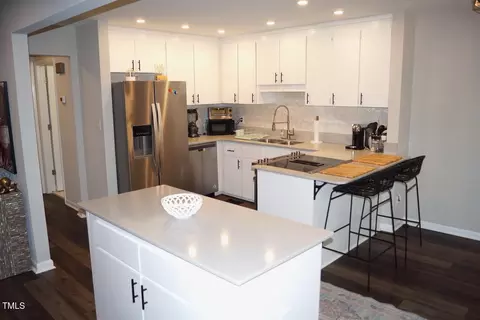 80 Stoneridge Rd, Durham, NC 27705