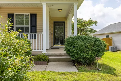 418 Lodestone Dr, Durham, NC 27703 photo 3