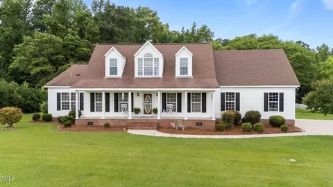 541 Mallie Pearce Rd, Zebulon, NC 27597