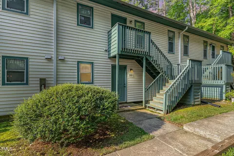 205 Ashley Forest Rd #BLDG D, Chapel Hill, NC 27514