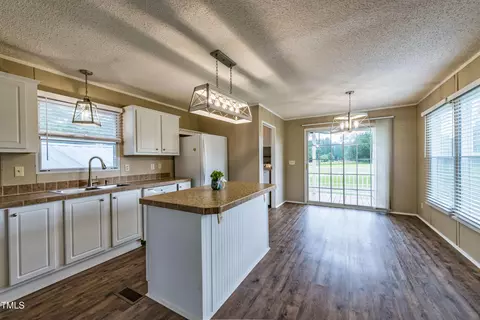 4426 Carpenter Pond Rd, Durham, NC 27703