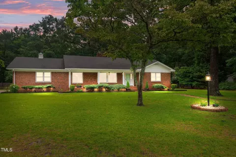 805 Weeks Dr, Tarboro, NC 27886