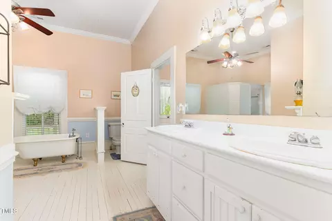 Bath - 6200 Us-401 S, Bunnlevel, NC 28323 photo 3 of 3