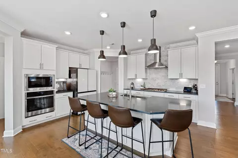 199 High Woods Rdg, Chapel Hill, NC 27517