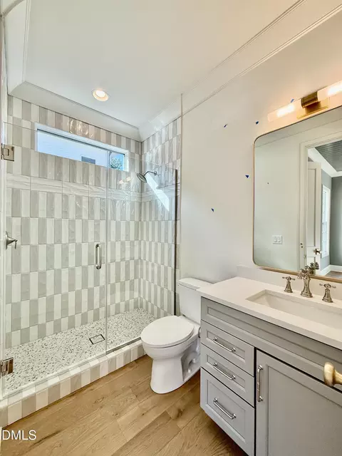 Bath - 1229 Dixie Trl, Raleigh, NC 27607 photo 2 of 7