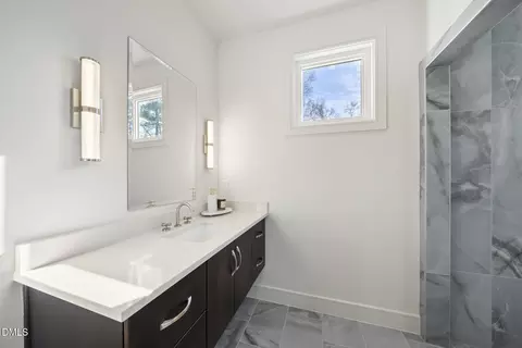 Bath - 1225 Dixie Trl, Raleigh, NC 27607 photo 2 of 6