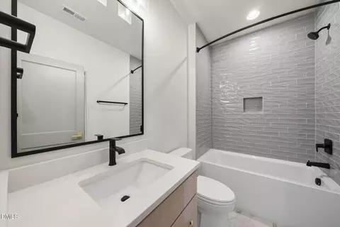 Bath - 1225 Dixie Trl, Raleigh, NC 27607 photo 5 of 6