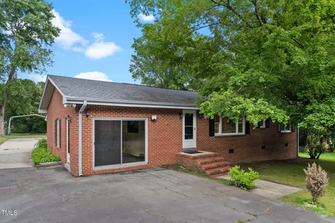 221 W Dale Dr, Oxford, NC 27565