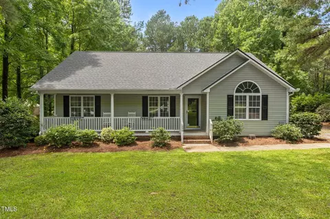 296 Gordon Farm Dr, Benson, NC 27504