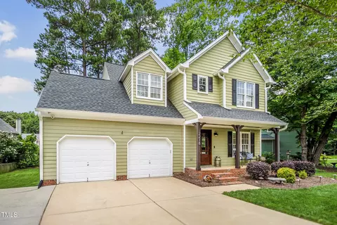 2218 Watersglen Dr, Apex, NC 27502