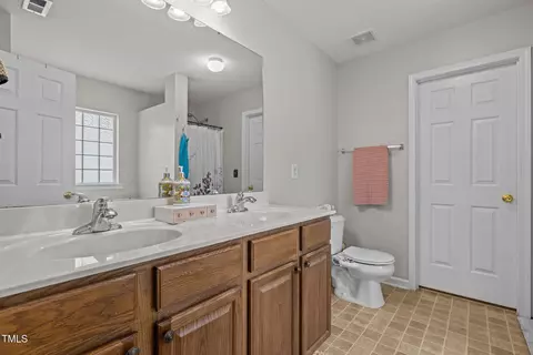 Bath - 504 Ashburn Ln, Durham, NC 27703 photo 2 of 5
