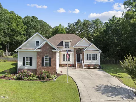55 Kristopher Woods Dr, Youngsville, NC 27596