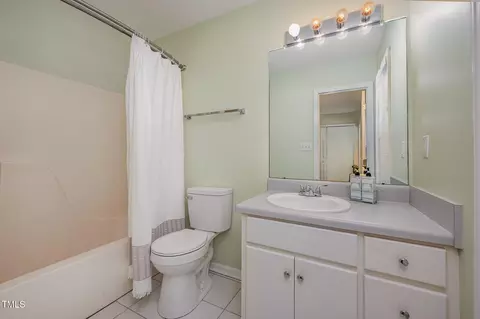 Bath - 8 Mandy Ct, Durham, NC 27707 photo 2 of 3