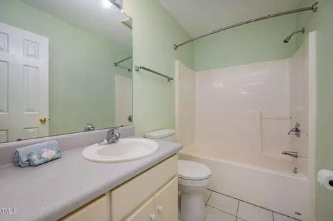 Bath - 8 Mandy Ct, Durham, NC 27707 photo 3 of 3
