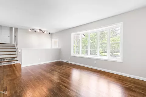 102 Emerald Cir, Durham, NC 27713 photo 6