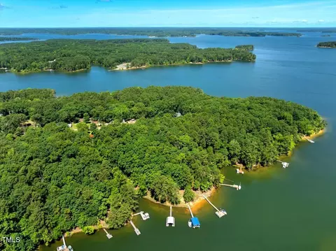 140 Maryland Dr, Manson, NC 27553