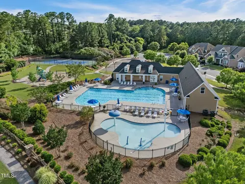 Exterior - 7 Faircroft Ct, Durham, NC 27703 photo 5 of 9