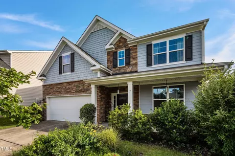 Exterior - 7 Faircroft Ct, Durham, NC 27703 photo 7 of 9