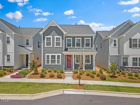 4716 Crescent Square St #1314, Raleigh, NC 27616