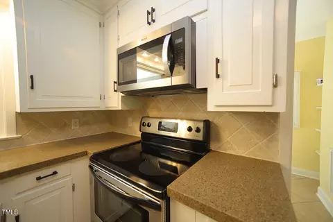 Kitchen - 5112 Stephens Ln, Durham, NC 27712 photo 2 of 4