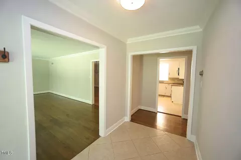 Entry Way - 5112 Stephens Ln, Durham, NC 27712 photo 2 of 2