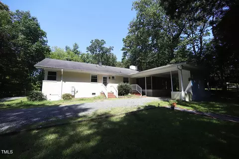 Exterior - 5112 Stephens Ln, Durham, NC 27712 photo 5 of 8