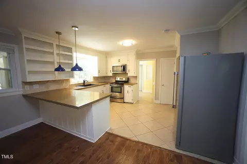 Kitchen - 5112 Stephens Ln, Durham, NC 27712 photo 3 of 4