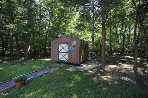 Exterior - 5112 Stephens Ln, Durham, NC 27712 photo 7 of 8
