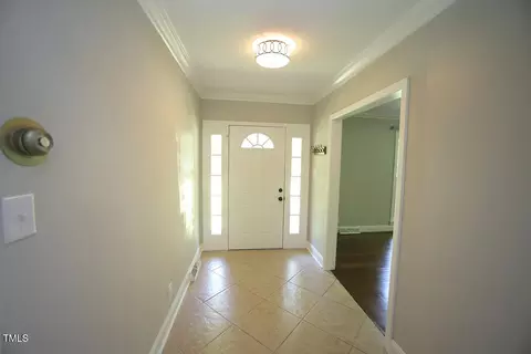 Entry Way - 5112 Stephens Ln, Durham, NC 27712 photo 1 of 2