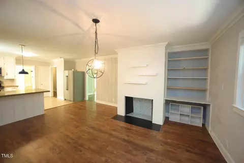 Living - 5112 Stephens Ln, Durham, NC 27712 photo 3 of 3