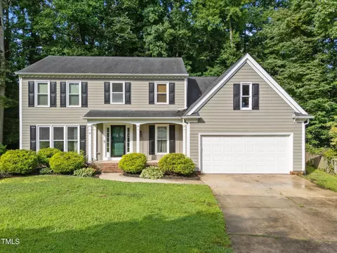120 E Laurenbrook Ct, Cary, NC 27518