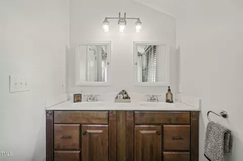 Bath - 211 W Trinity Ave, Durham, NC 27701 photo 2 of 4