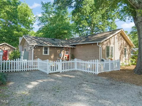 Exterior - 211 W Trinity Ave, Durham, NC 27701 photo 14 of 17