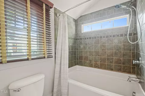 Bath - 211 W Trinity Ave, Durham, NC 27701 photo 3 of 4
