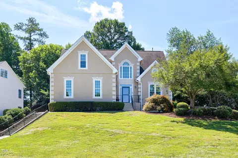 917 Haddon Hall Dr, Apex, NC 27502