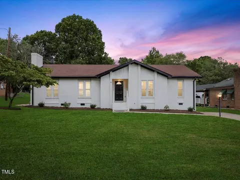 1709 Hawthorne Lane Ln, Burlington, NC 27215