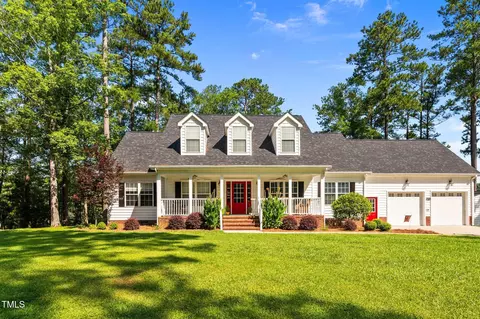 759 Island Dr, Chocowinity, NC 27817