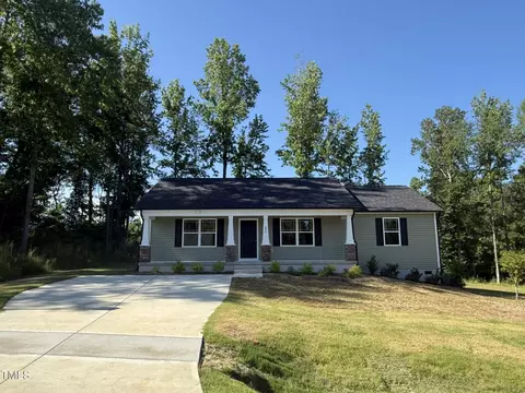299 Starry Sky Dr, Benson, NC 27504