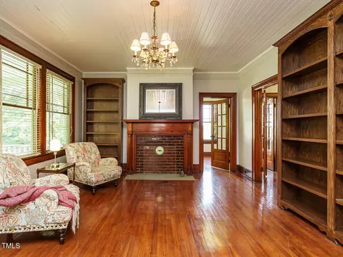 Living - 714 Spring Ln, Sanford, NC 27330 photo 3 of 8