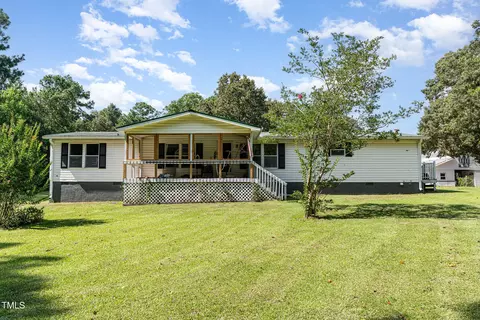 1584 Barefoot Rd UNIT A, Newton Grove, NC 28366