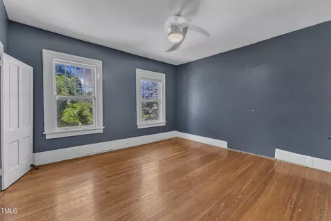 Bedroom - 118 N 7th St, Smithfield, NC 27577 photo 6 of 7